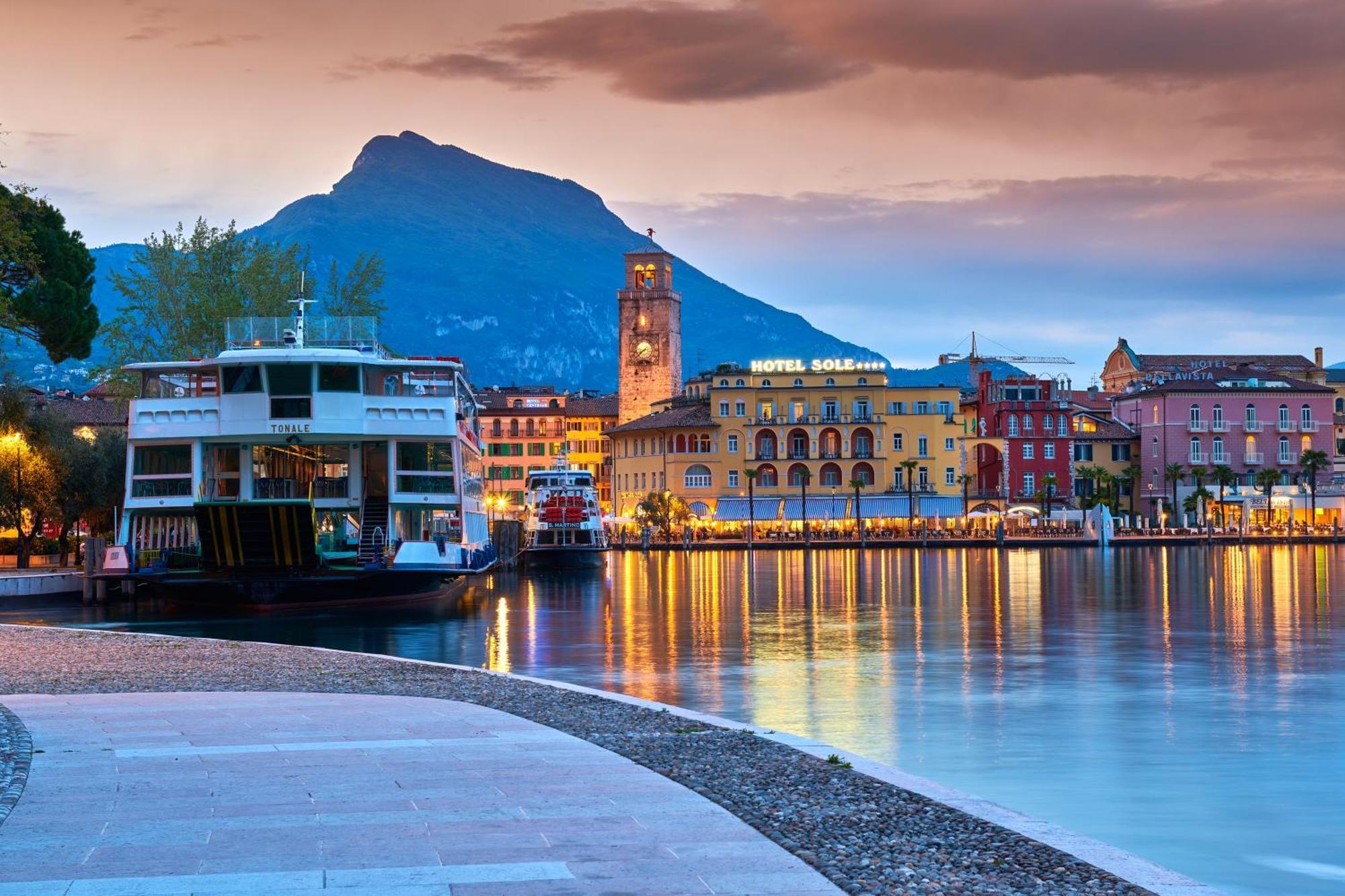 Appartamento Bianca Gemma - Happy Rentals Riva del Garda Exterior photo